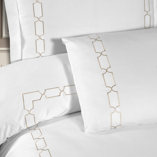 Conde - Çerçeve Nakışlı Pamuk Saten Çift Kişilik Nevresim Takımı - Pasioni