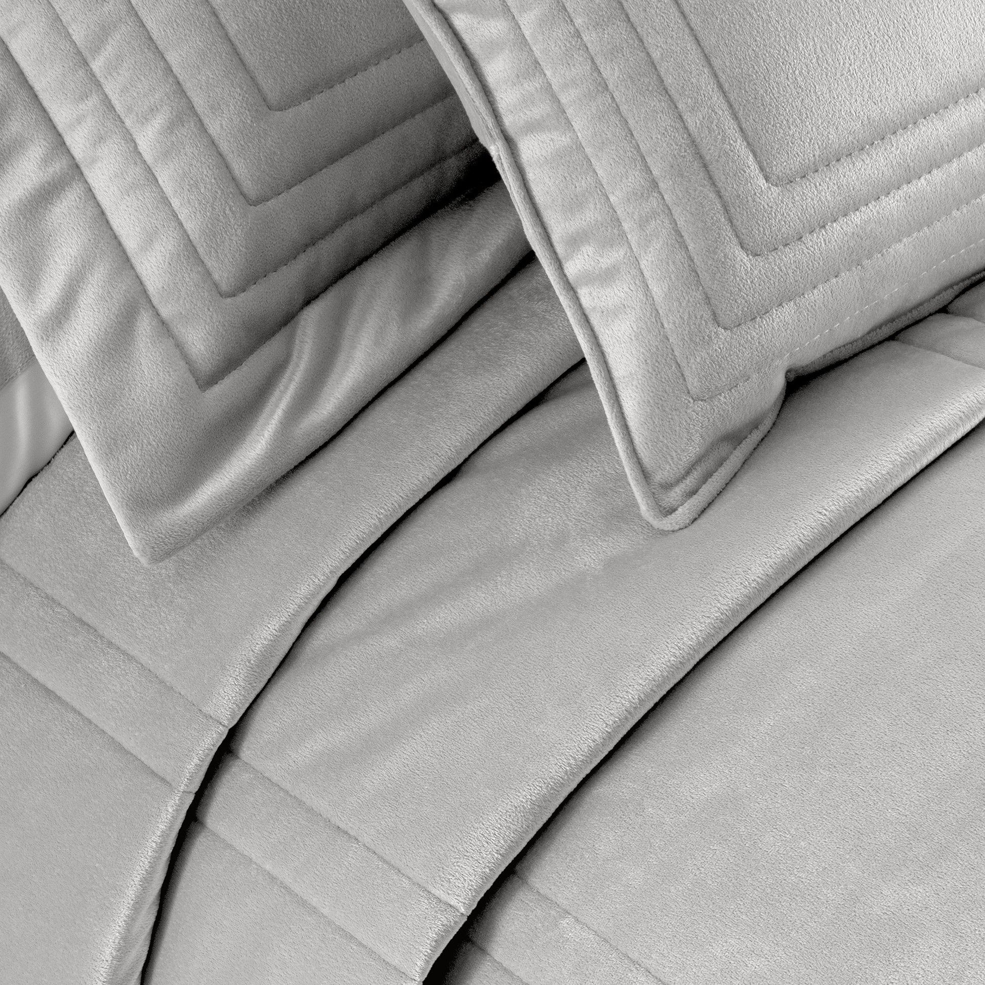 İlya - Kadife Gri Çift Kişilik Yatak Örtüsü Takımı - Pasioni