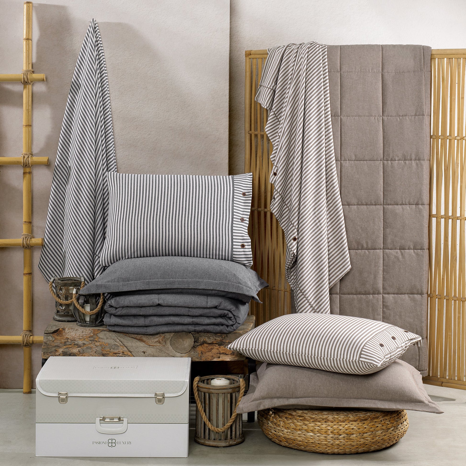 PASIONI LİFE NEVRESİM TAKIMI VE YATAK ÖRTÜSÜ ANTRASİT teraryum aşk temalı anneye hediye teraryum - Pasioni