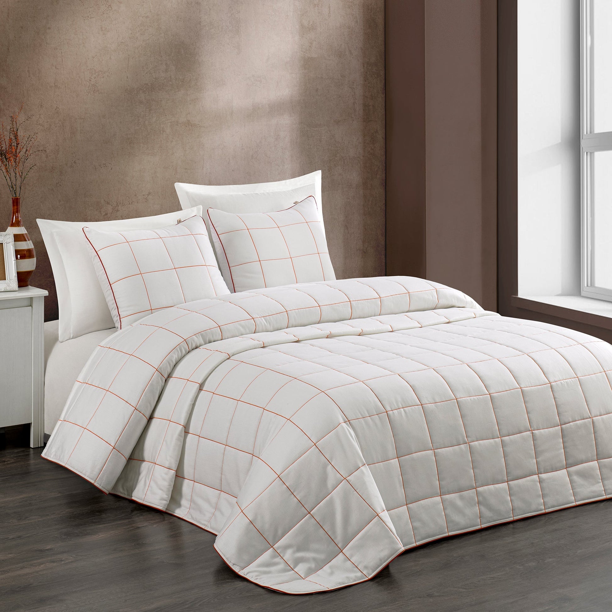 PASIONI MONDO BEYAZ SATEN NAKIŞLI 6 PARÇA YATAK ÖRTÜSÜ TAKIMI - Pasioni