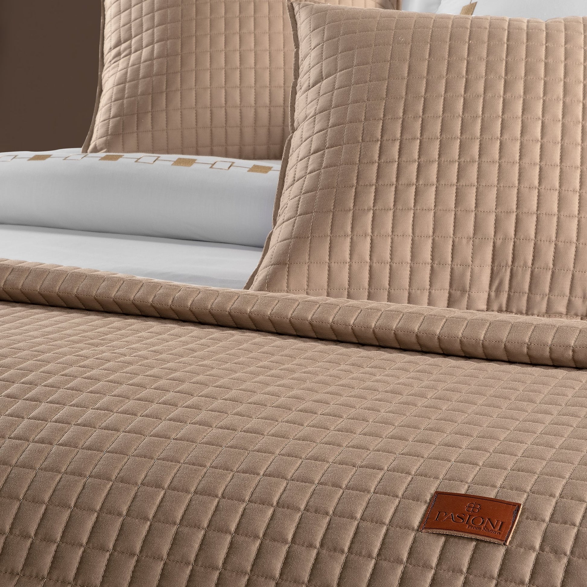 PASIONI - Saten - Elegante - Camel Çift Kişilik Yatak Runner Seti - Pasioni