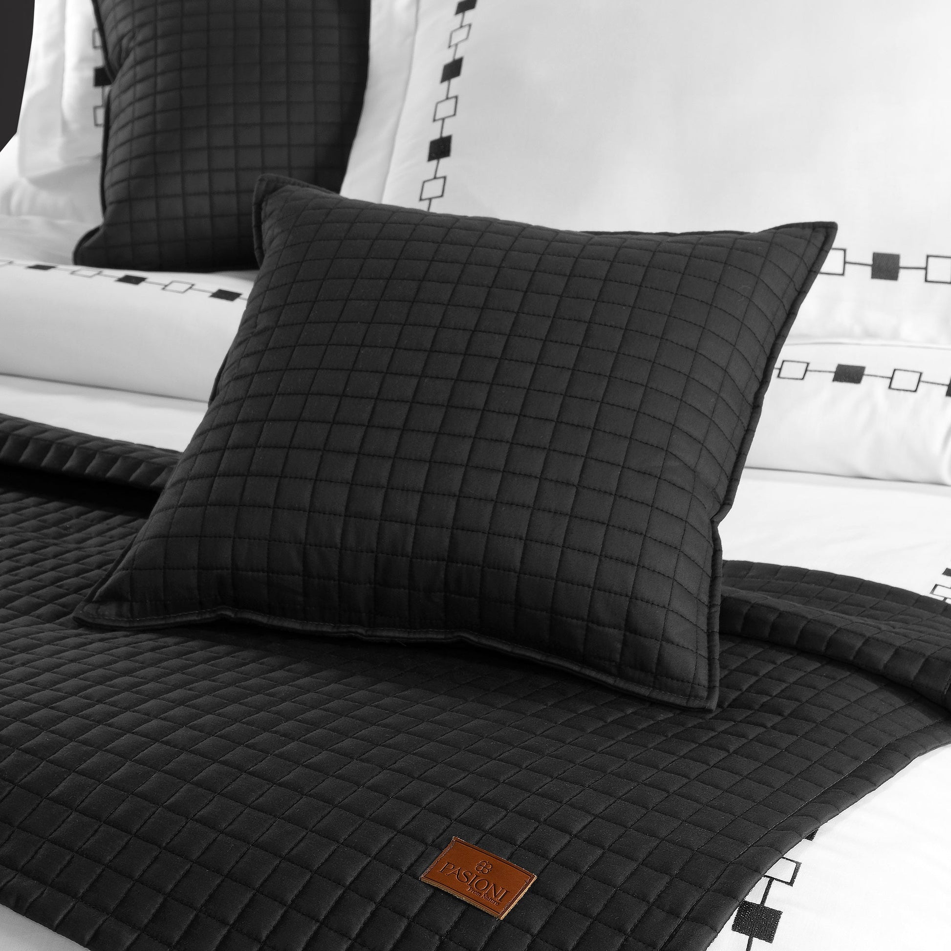 PASIONI - Saten - Elegante - Siyah Çift Kişilik Yatak Runner Seti - Pasioni